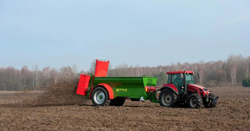 Razbrasyvatel udobrenij Pronar 